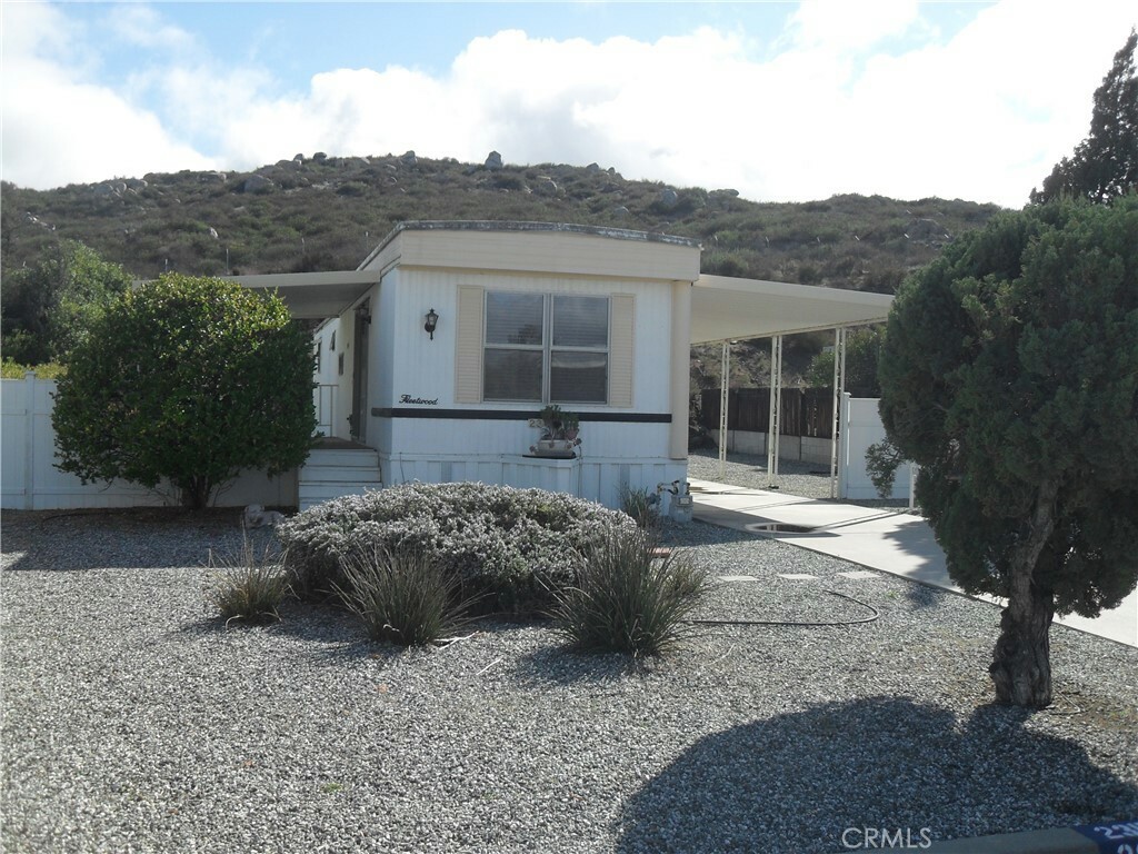 23170 Skylink Drive  Canyon Lake CA 92587 photo