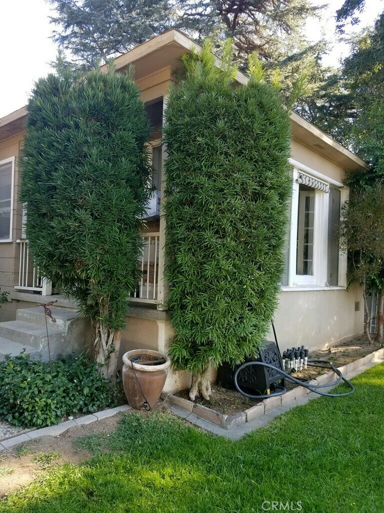 Property Photo: 139 E Las Flores Drive CA 91001