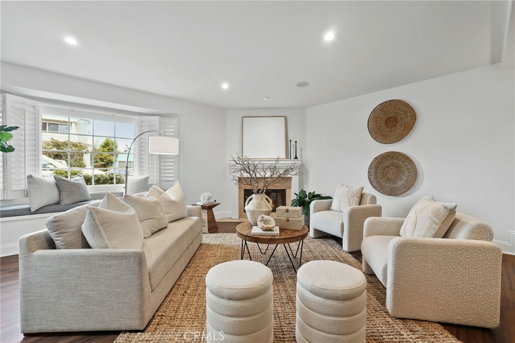 Property Photo: 212 2nd Street CA 90740