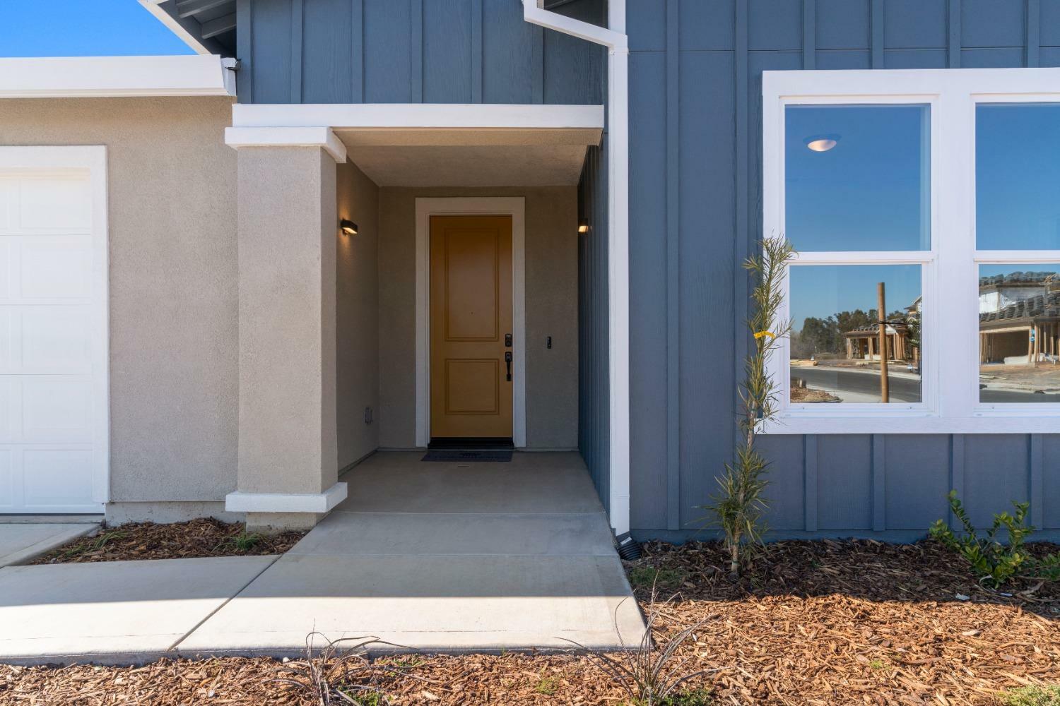 Property Photo:  825 Cross Creek Lane  CA 95648 