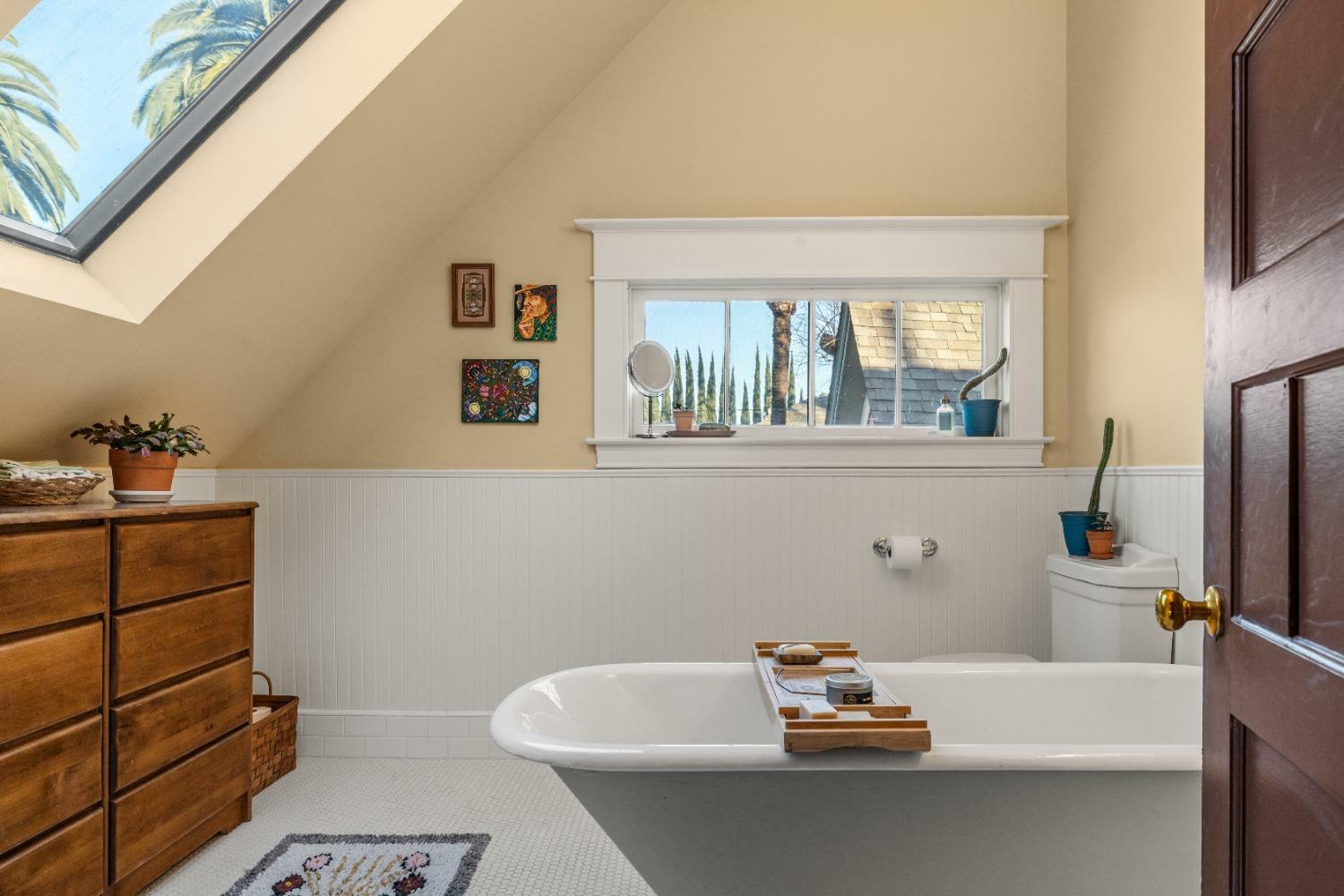 Property Photo: 2727 H Street CA 95816