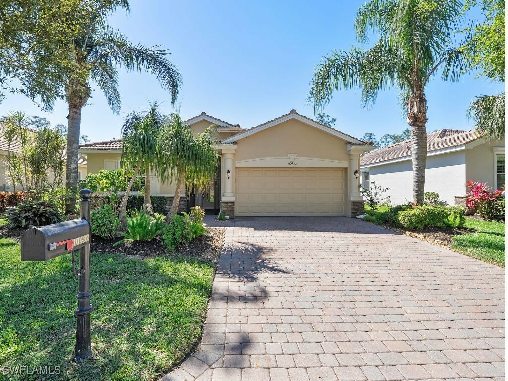 Property Photo:  10432 Yorkstone Drive  FL 34135 