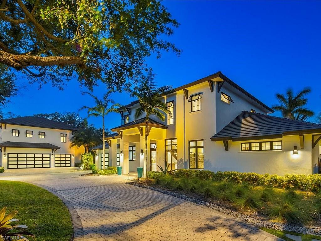 Property Photo: 101 Carica Rd FL 34108