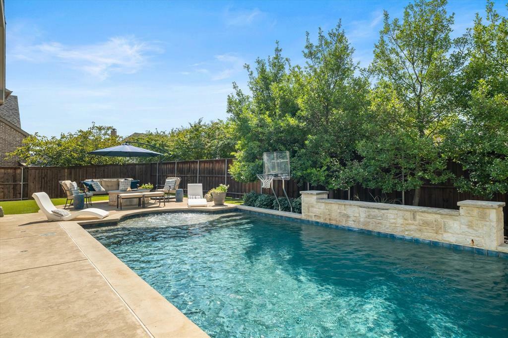 Property Photo: 6613 Silver Stream Lane TX 75036