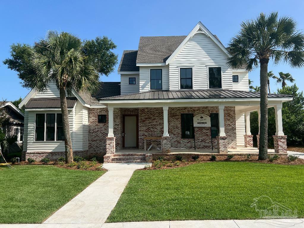 Property Photo: 1611 E Gadsden St FL 32501
