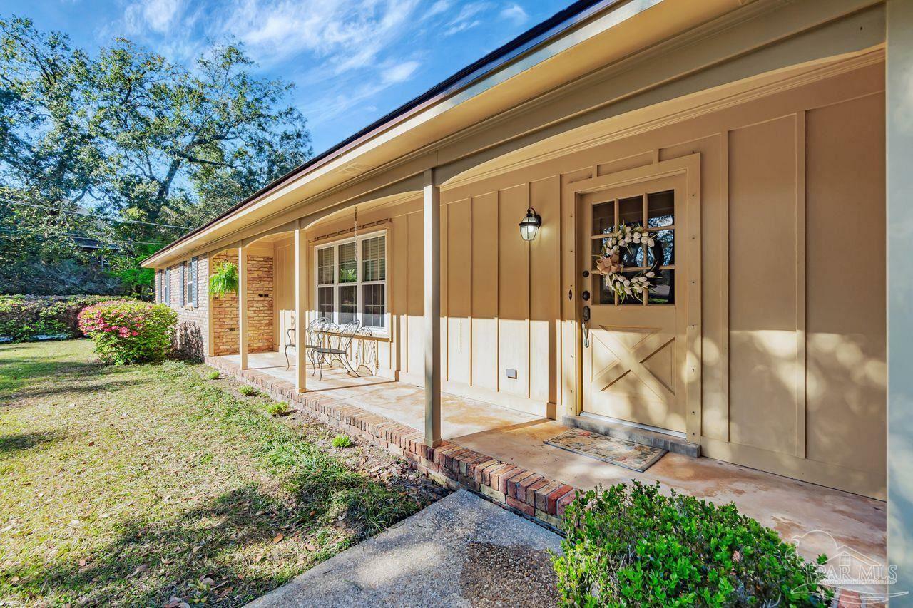 Property Photo: 6311 Alvarado Rd FL 32504