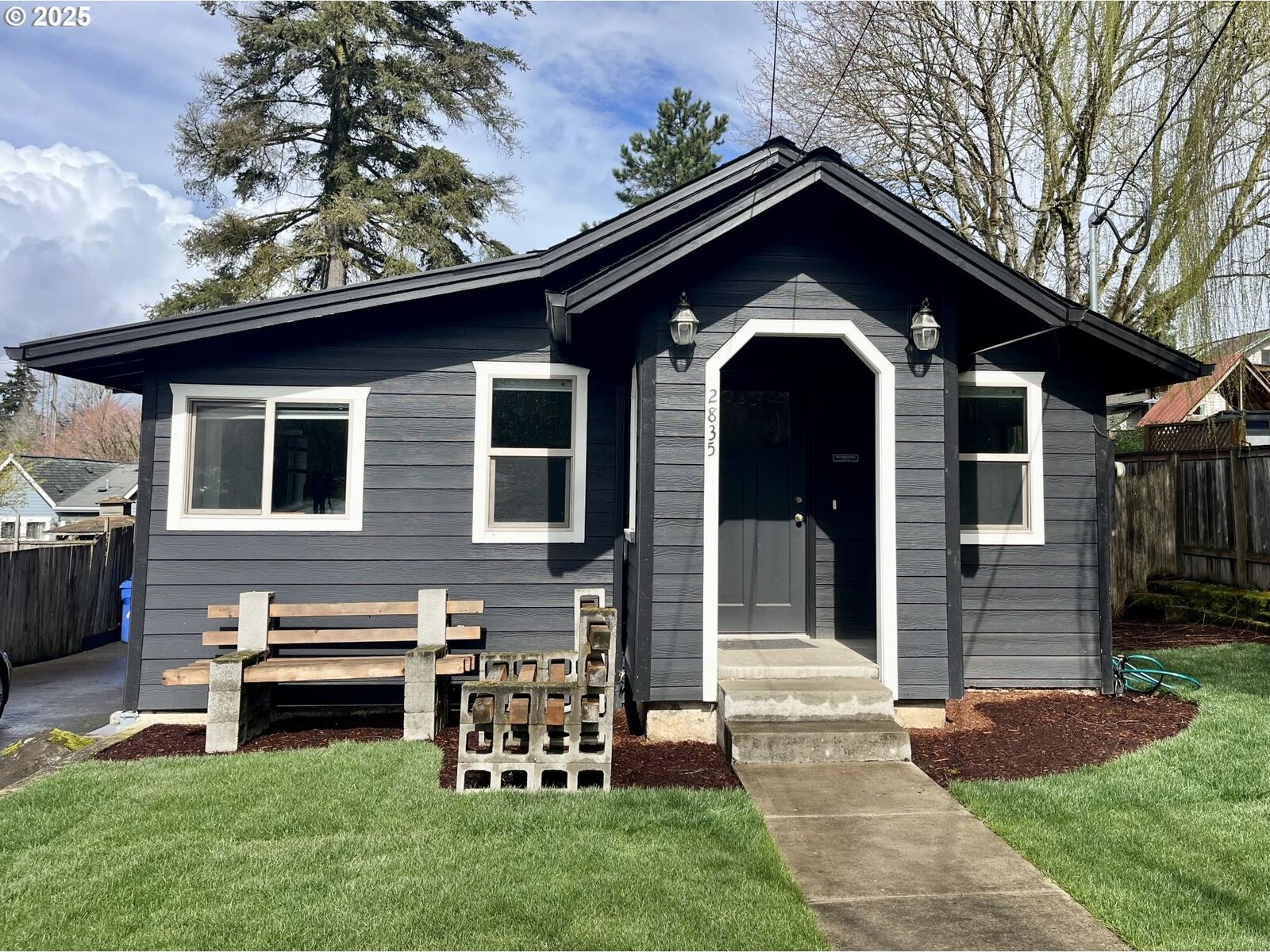 Property Photo: 2835 SE Van Waters St OR 97222