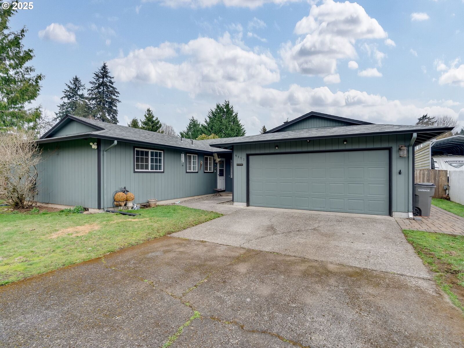 Property Photo:  4117 NE 45th Ave  WA 98661 