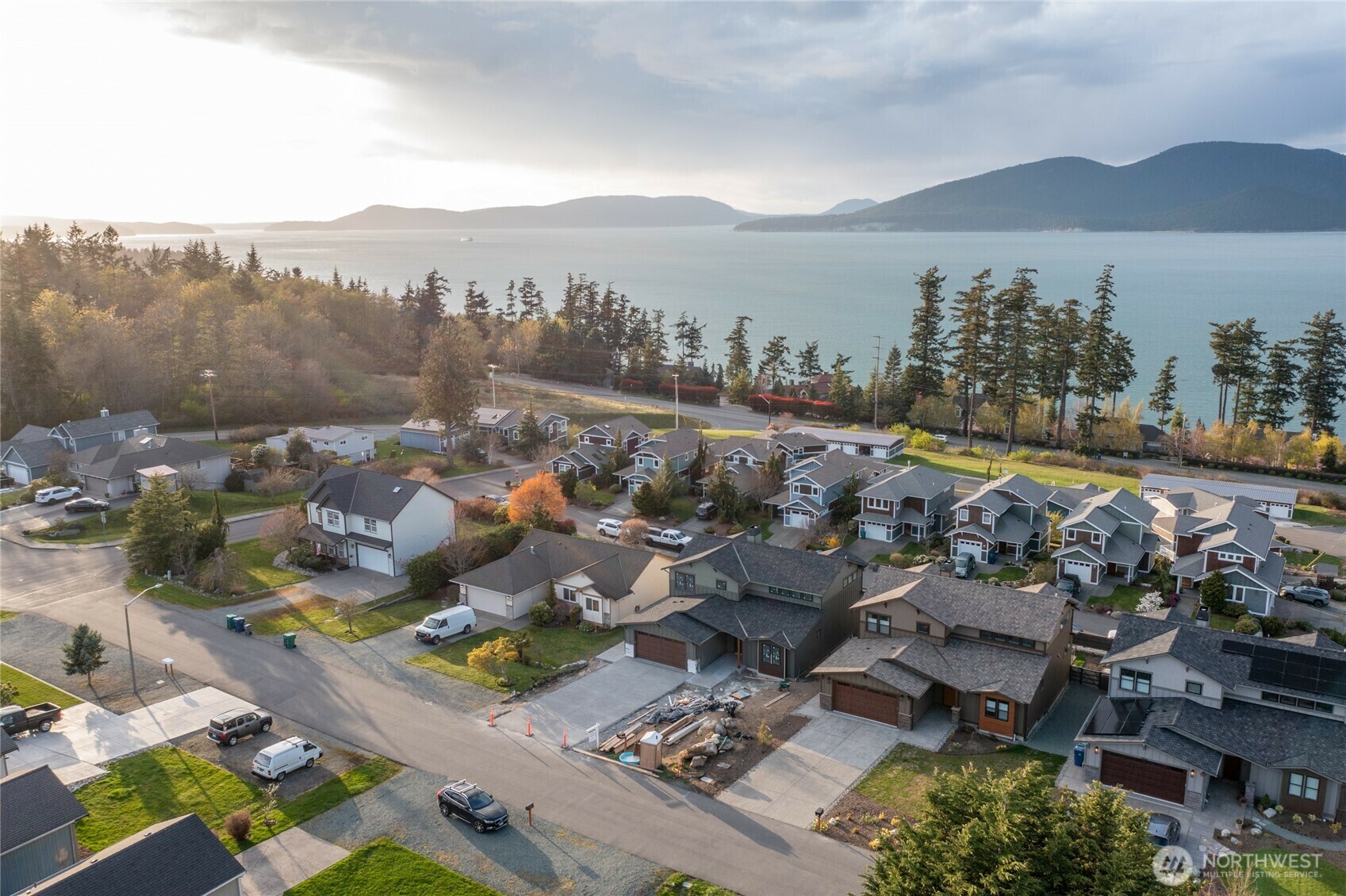 Property Photo:  3910 W 3rd Street  WA 98221 