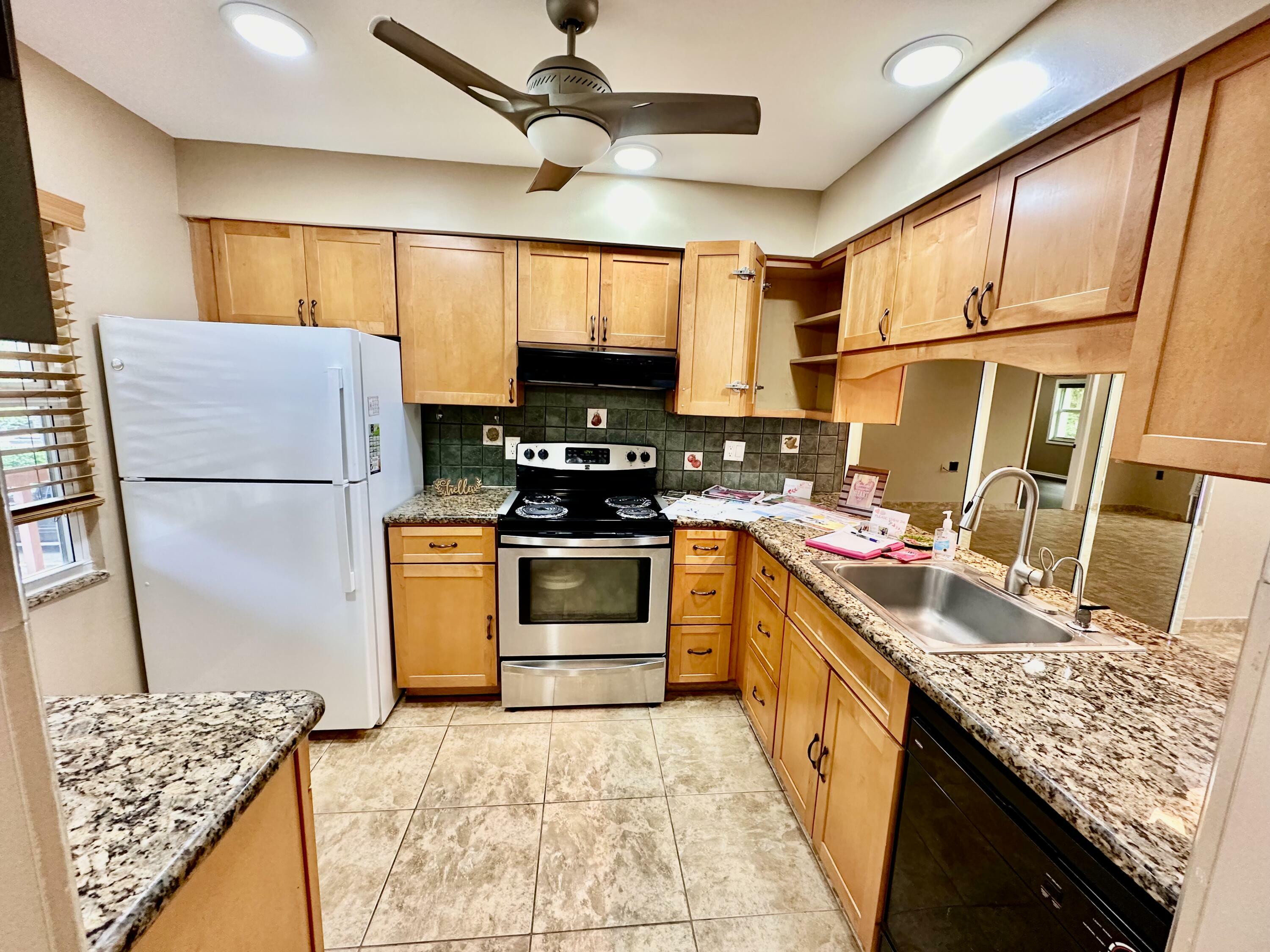 Property Photo: 1203 Bahama Bend F2 FL 33066