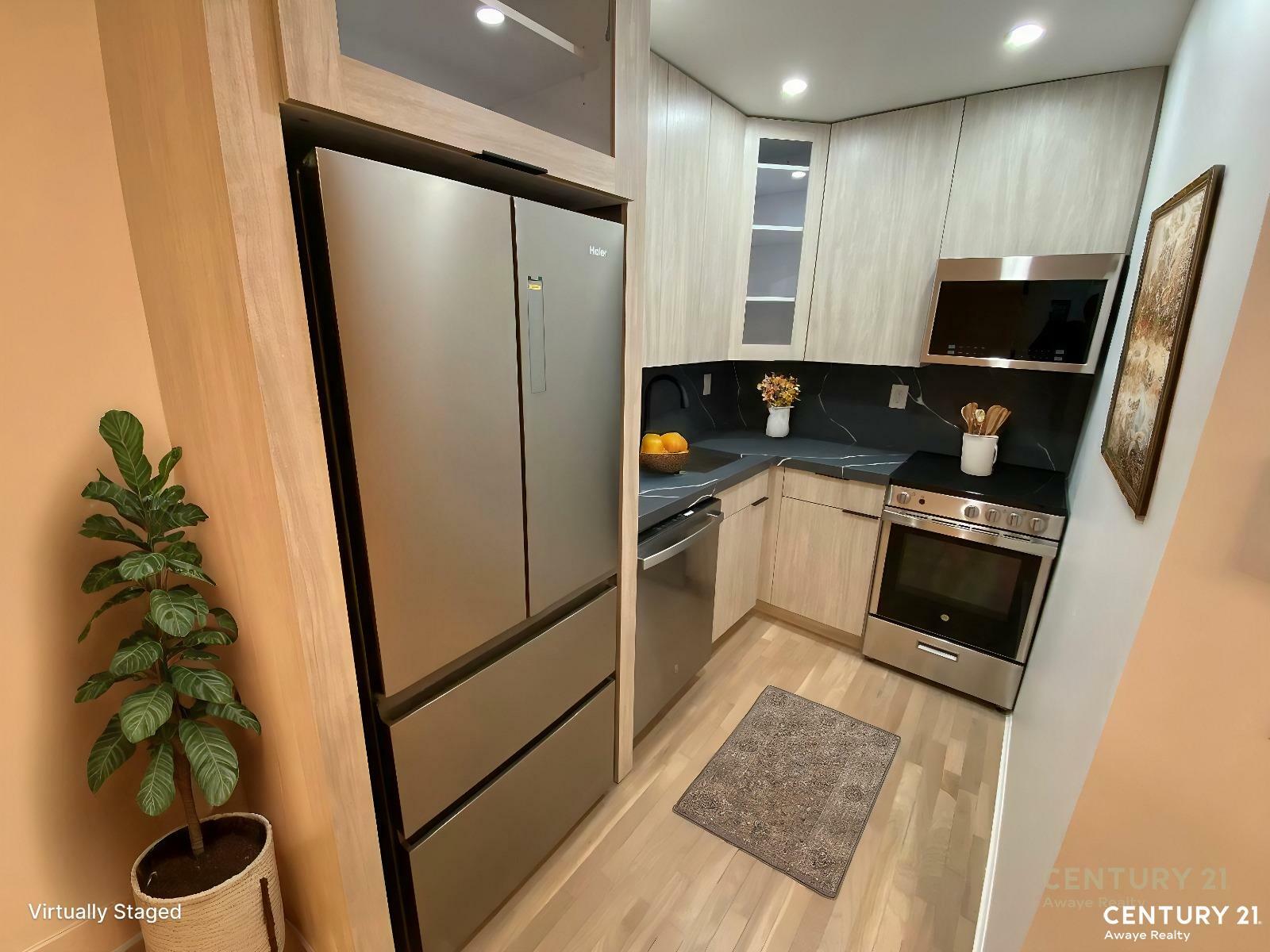 Property Photo: 188 W 9th Street 2-B NY 11231