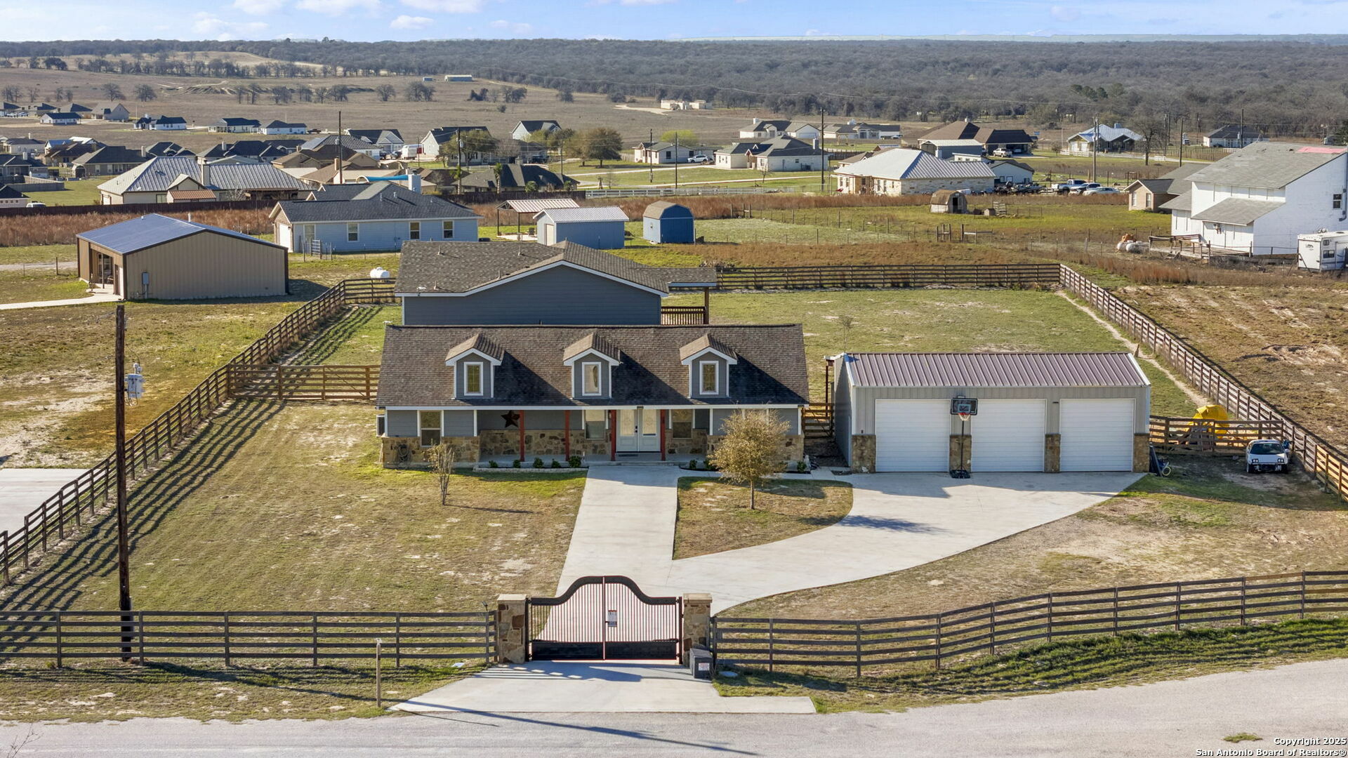 Property Photo: 205 Country View Ln. TX 78121