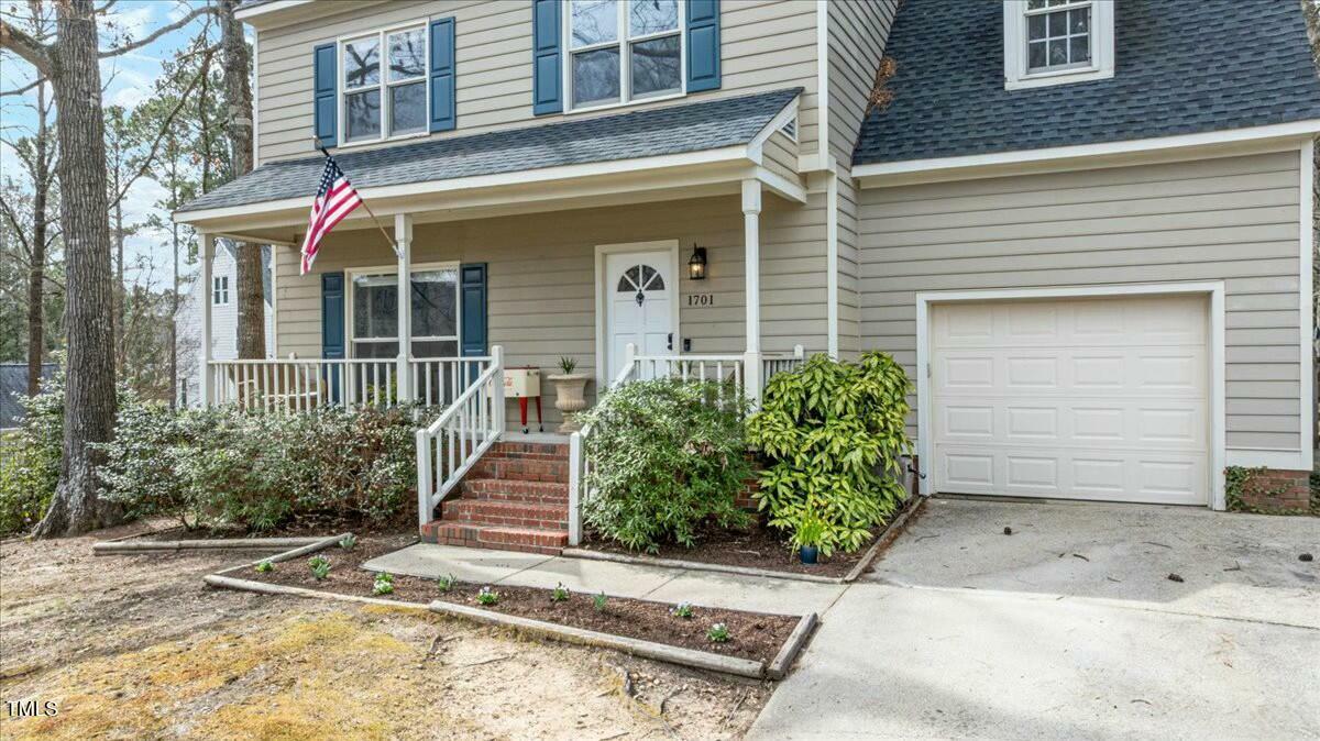 Property Photo: 1701 Point Owoods Court NC 27604