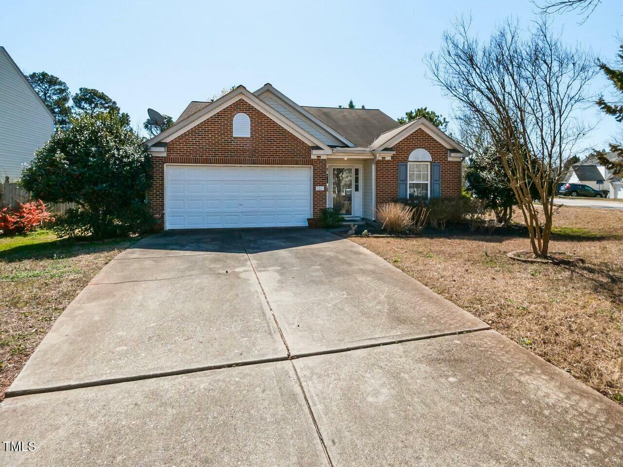 Property Photo: 101 Tiverton Woods Drive NC 27540