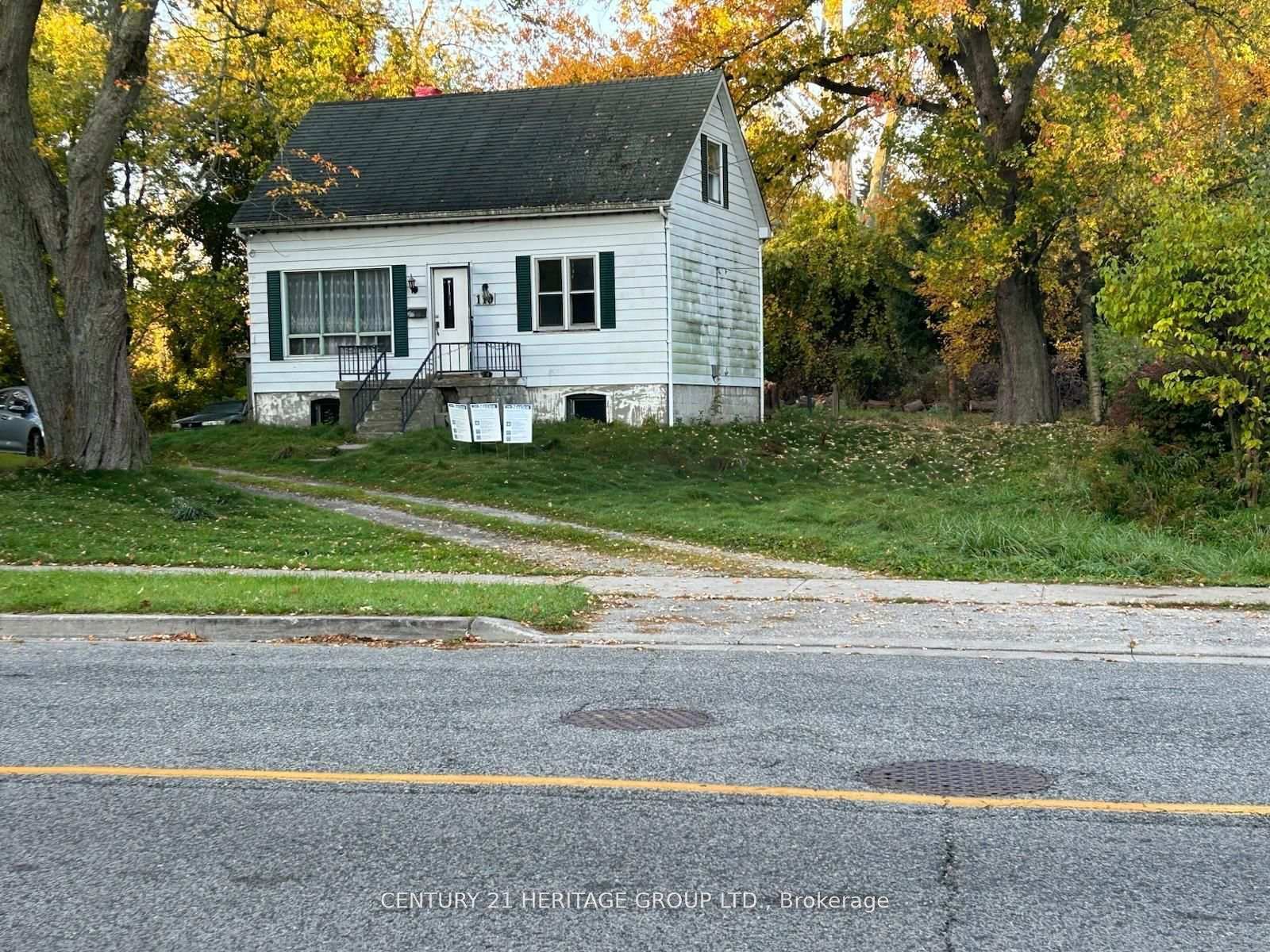 Photo de la propriété:  110 Manse Road  ON M1E 3V1 