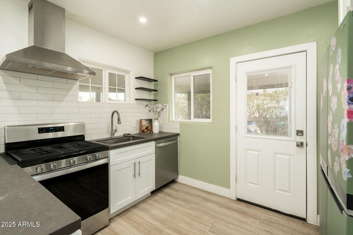 Property Photo: 2005 N 23rd Place AZ 85006