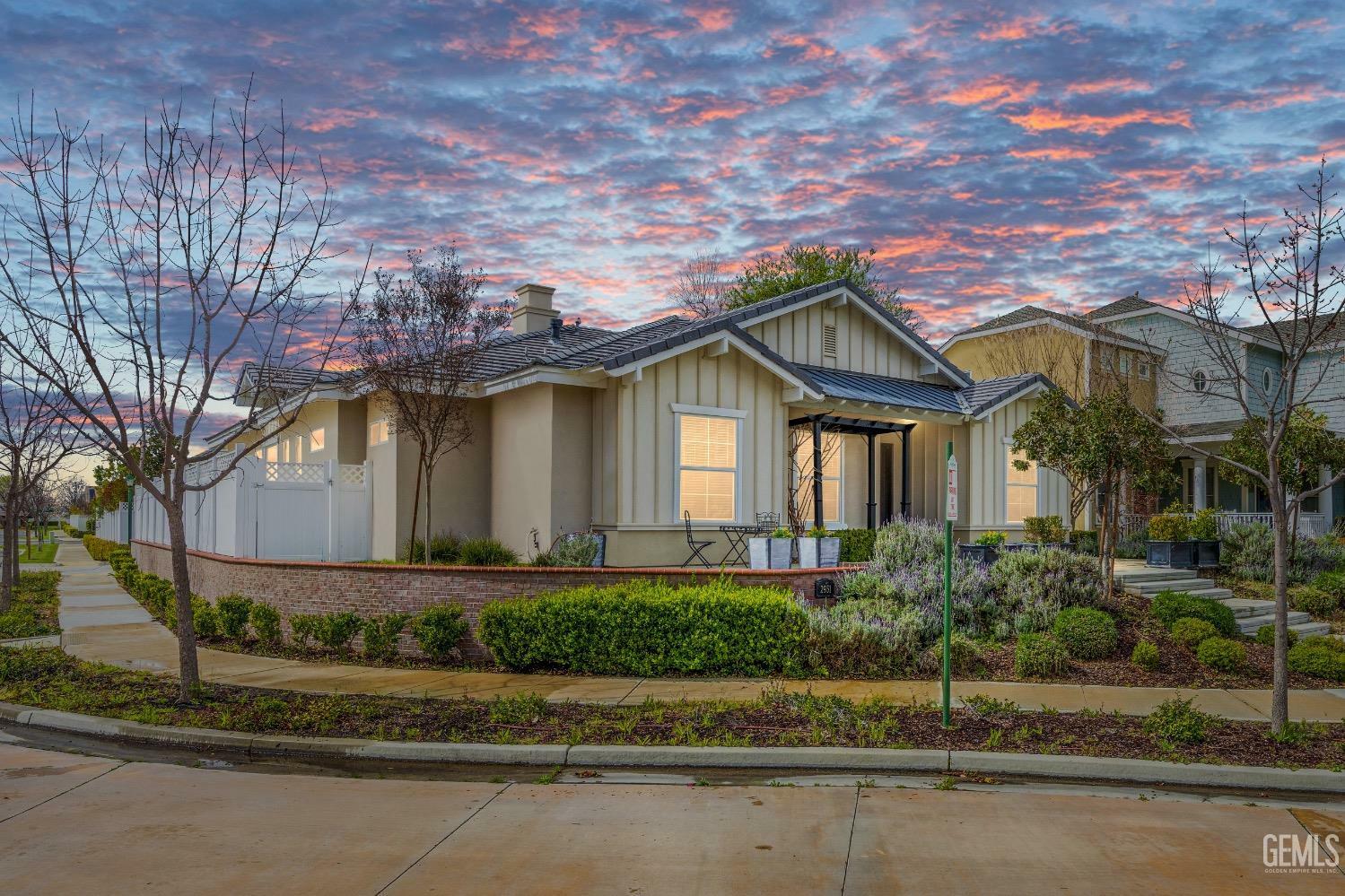 2931 Oakley Street  Bakersfield CA 93311 photo