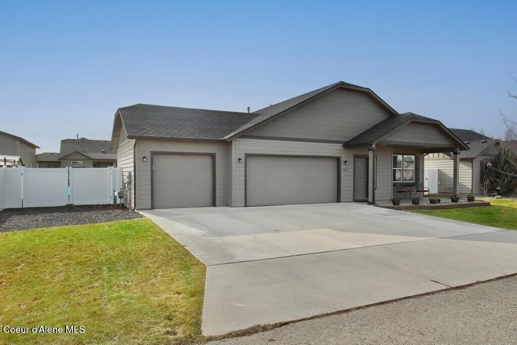 Property Photo:  1092 W Staples Rd  ID 83854 