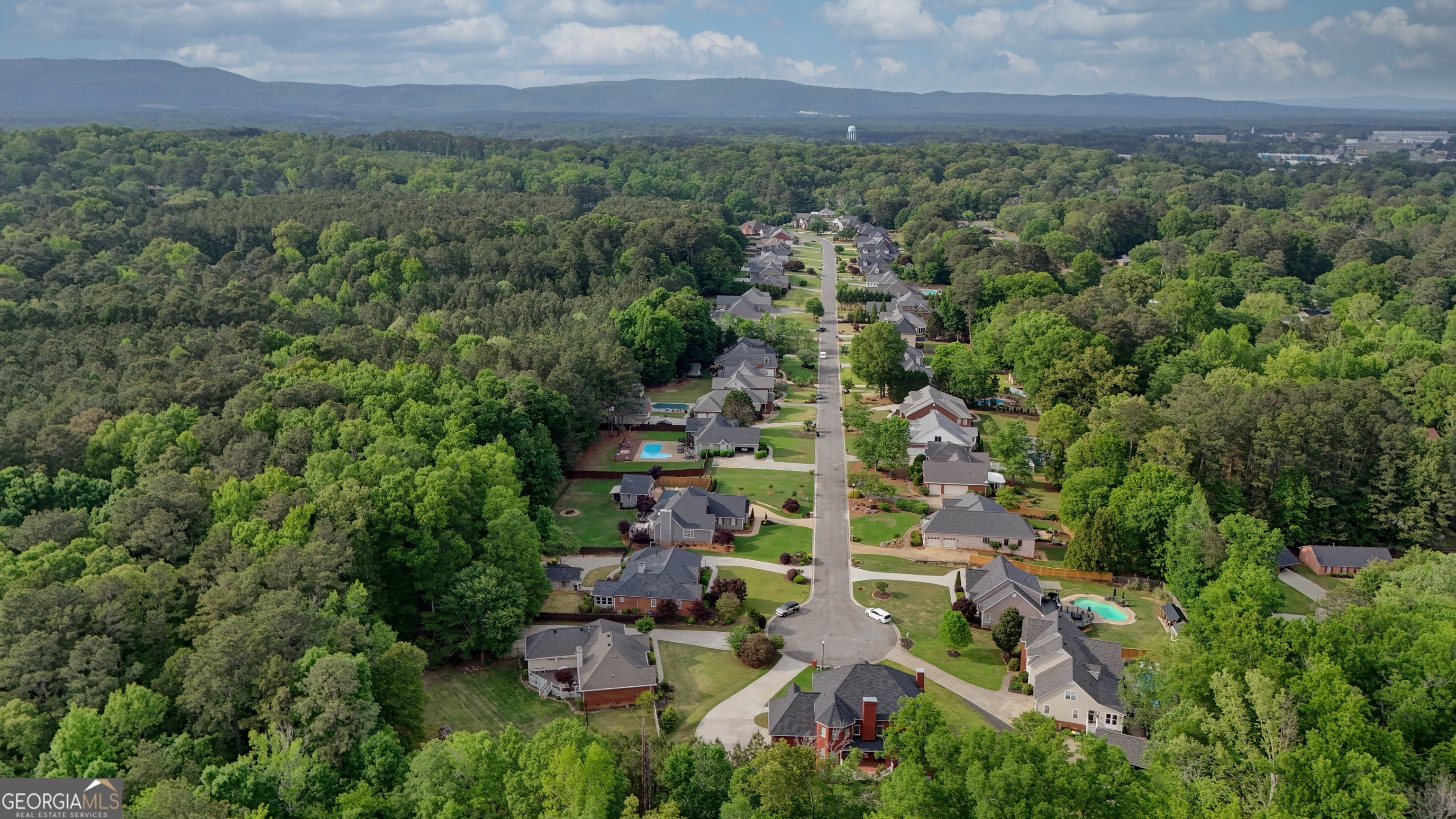 Property Photo: 44 Westbrook Drive SW GA 30165