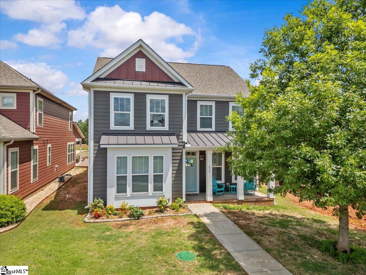 Property Photo: 819 Sweet William Road SC 29301