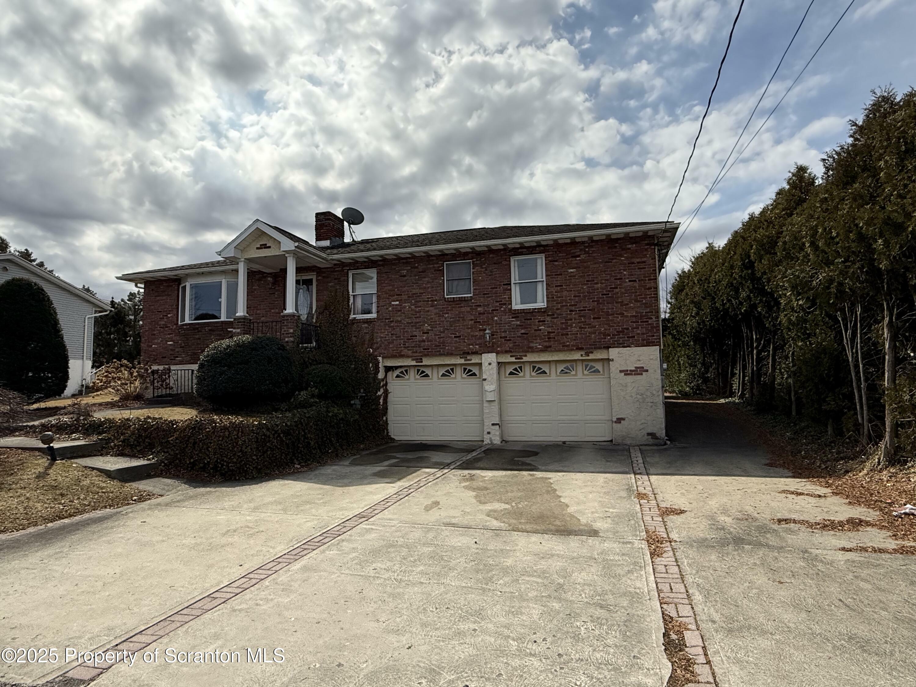Property Photo: 620 Spruce Street PA 18447