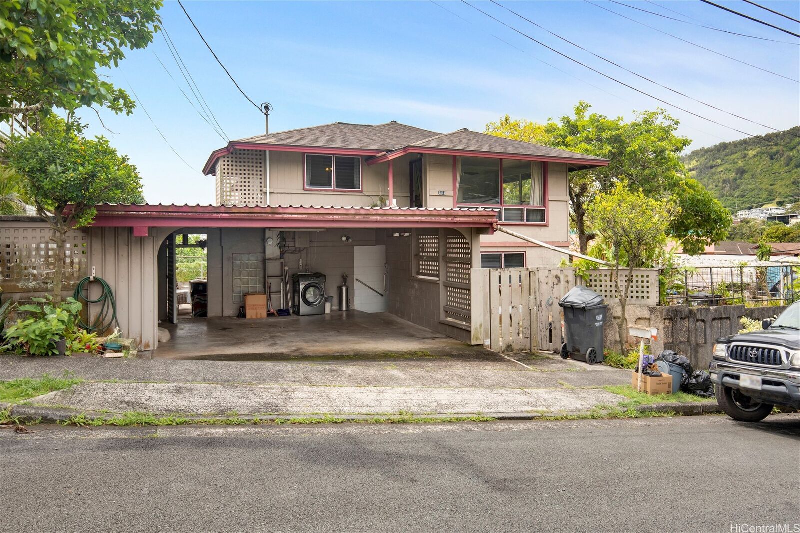 Property Photo:  1814 Kuikele Street  HI 96819 