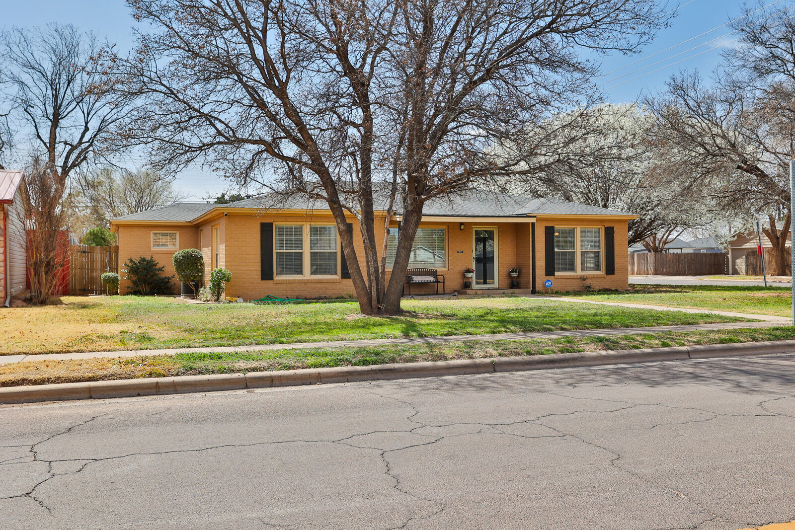 Property Photo:  2623 32nd Street  TX 79410 
