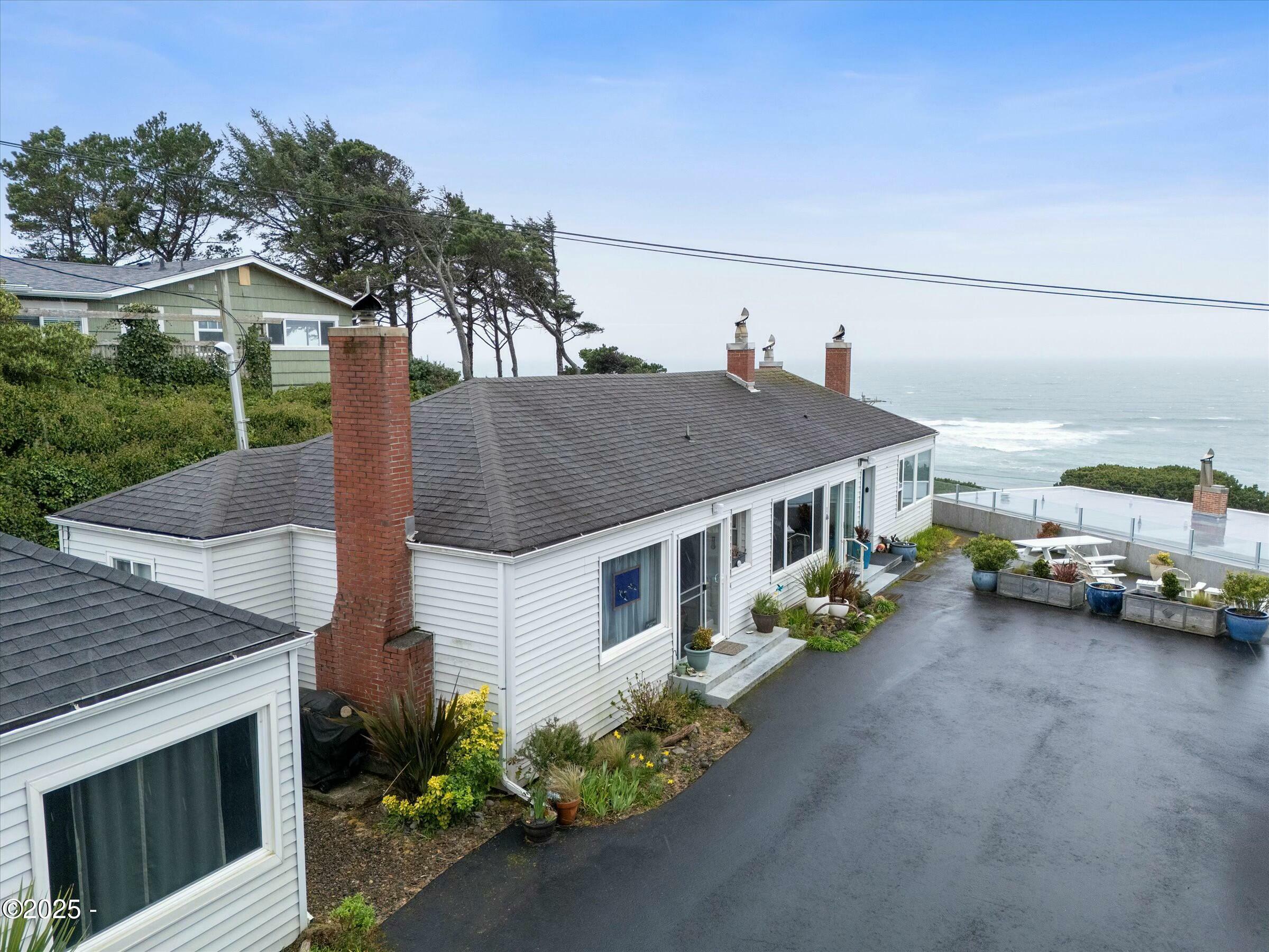 Property Photo: 4239 SW Highway 101 4 OR 97367