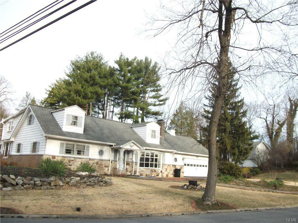 Property Photo: 1050 Edward Avenue PA 18103
