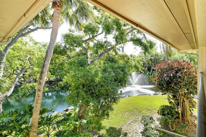 Property Photo: 6450 Wild Oak Bay Boulevard 240 FL 34210