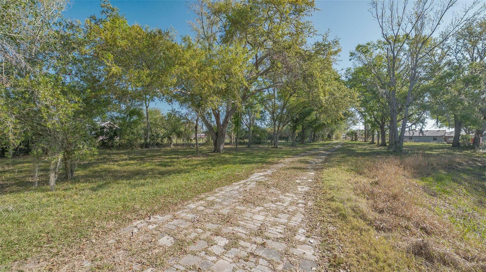 Property Photo:  2230 Myakka Road  FL 34240 