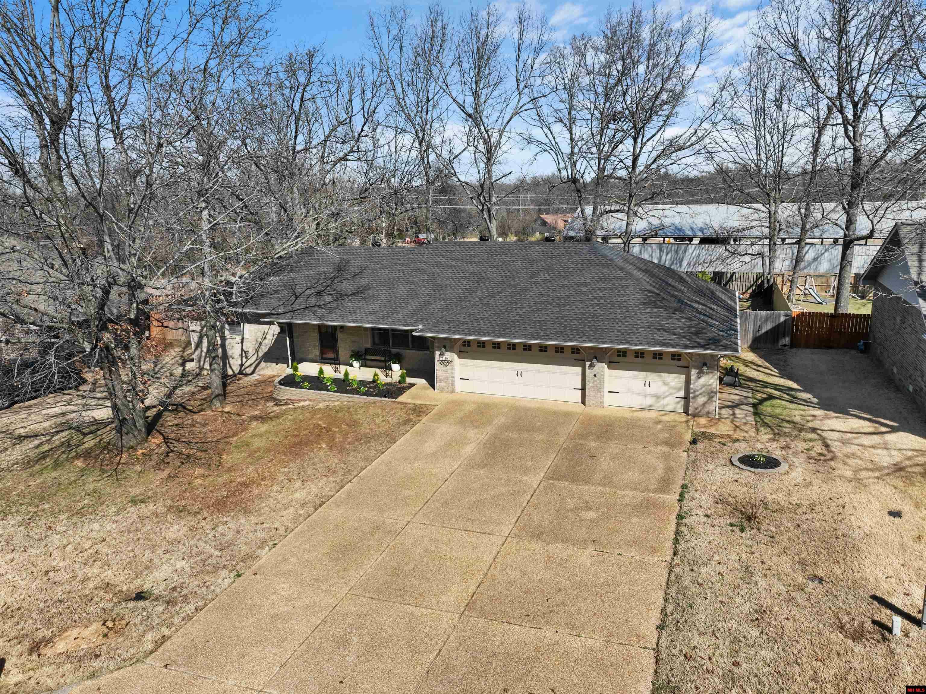 Property Photo:  2116 Norwood Drive  AR 72653 