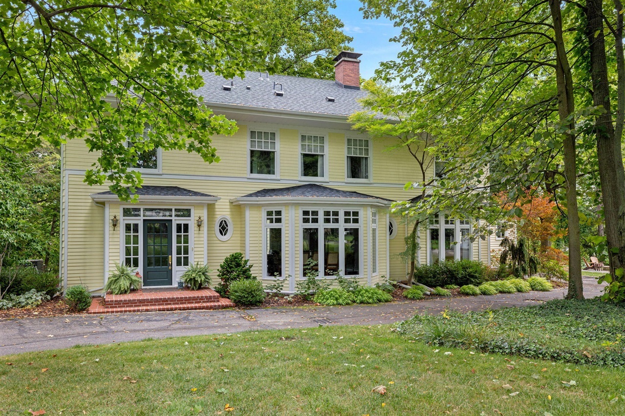 Property Photo: 2019 Langley Avenue MI 49085-2142