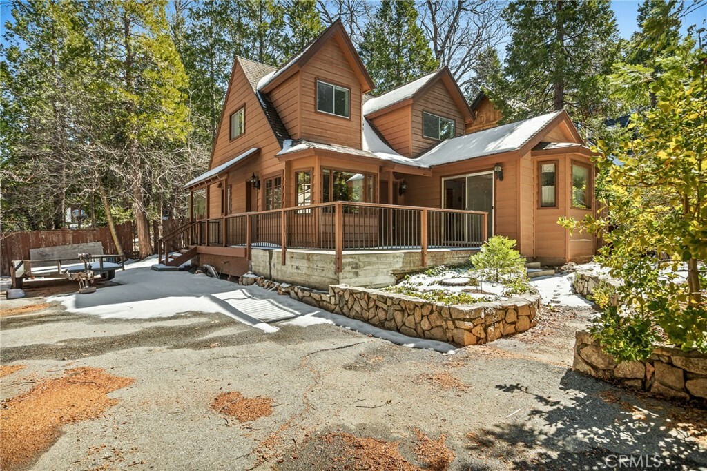 Property Photo: 275 Heliotrope Drive CA 92352