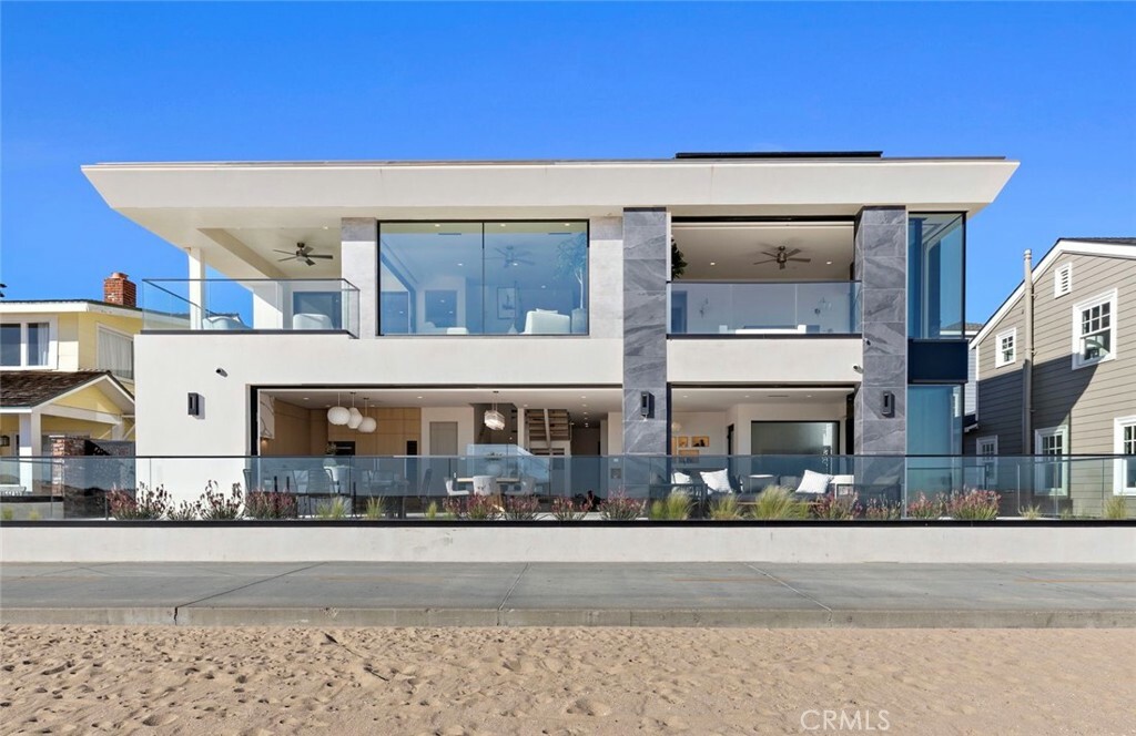 706 W Oceanfront  Newport Beach CA 92661 photo