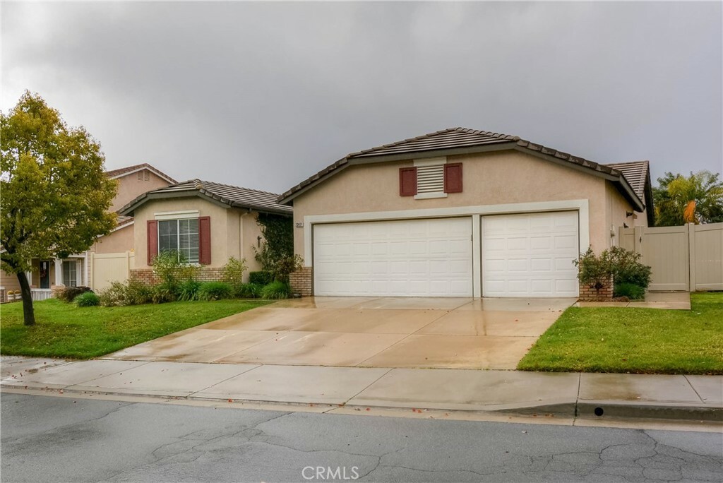 23471 Mountain Breeze Drive  Murrieta CA 92562 photo