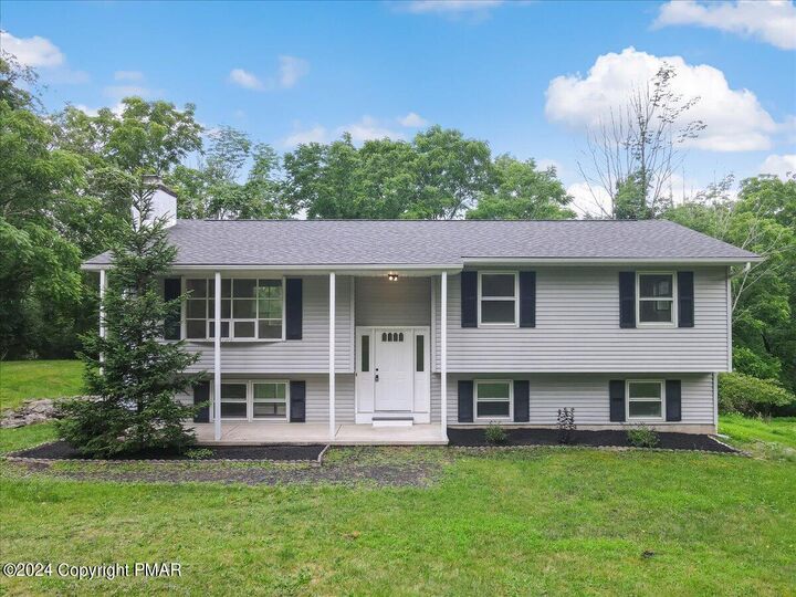 6051 Neola Road  Stroudsburg PA 18360 photo