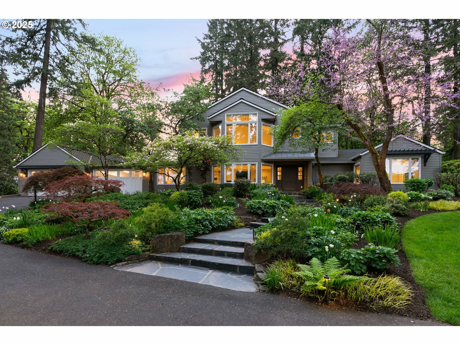 275 SW Birdshill Rd  Portland OR 97219 photo