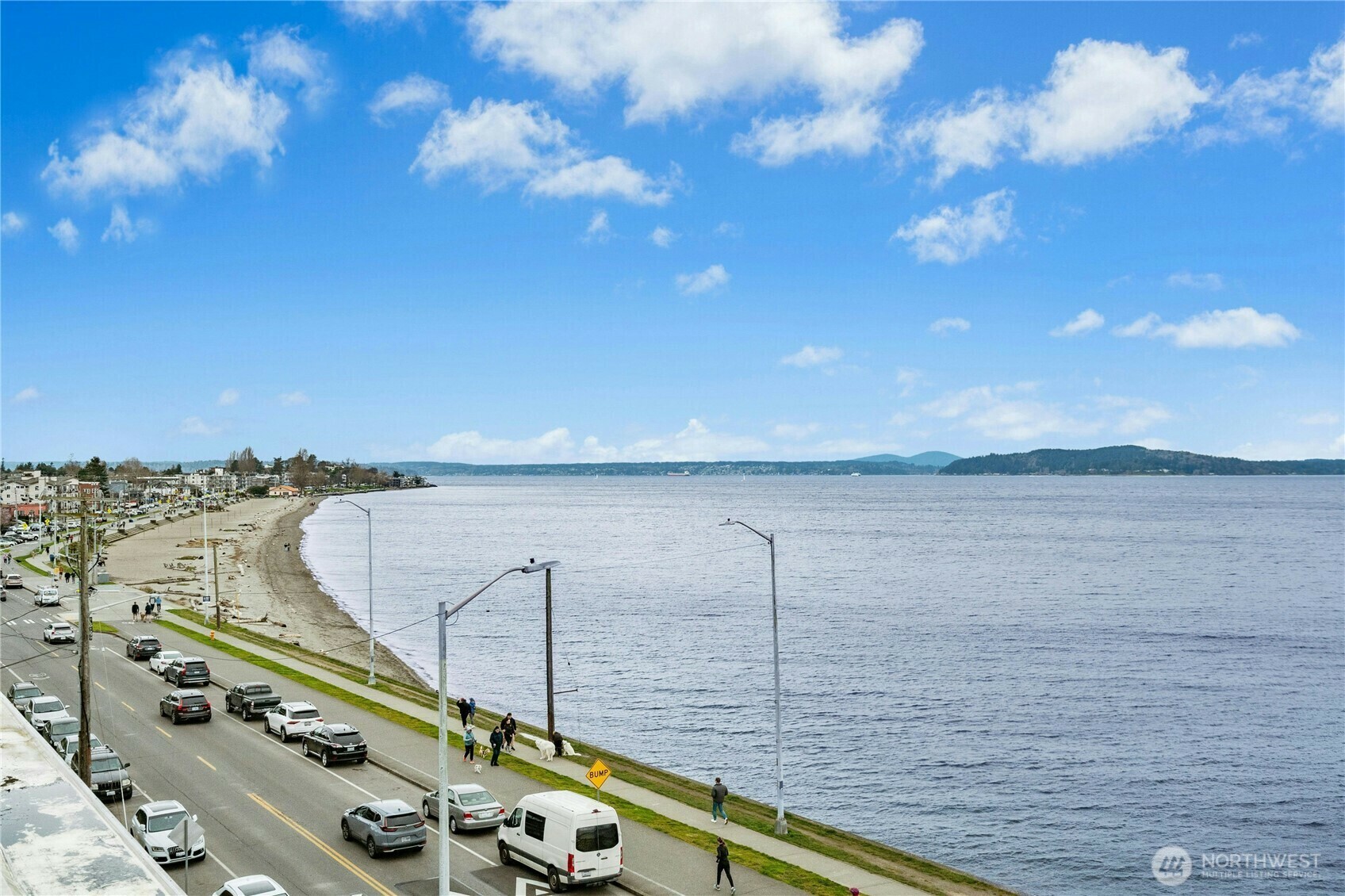 Property Photo: 2200 Alki Avenue SW 401 WA 98116