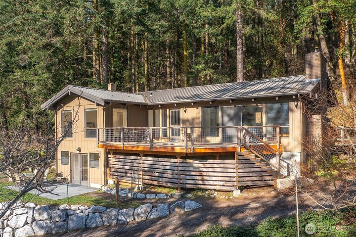 Property Photo: 297 Bay Head Road WA 98280