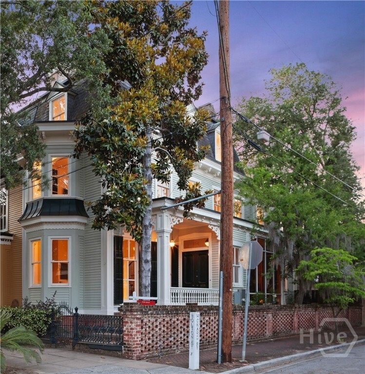 114 W Bolton Street  Savannah GA 31401 photo