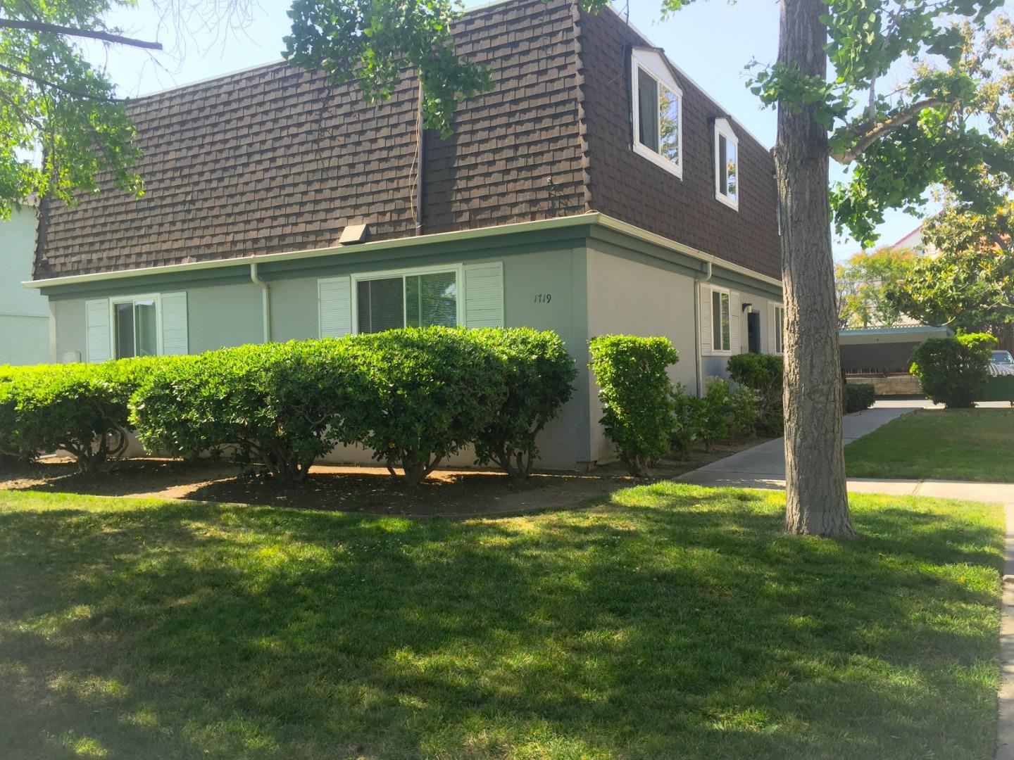 Property Photo: 1719 Ross Circle CA 95124