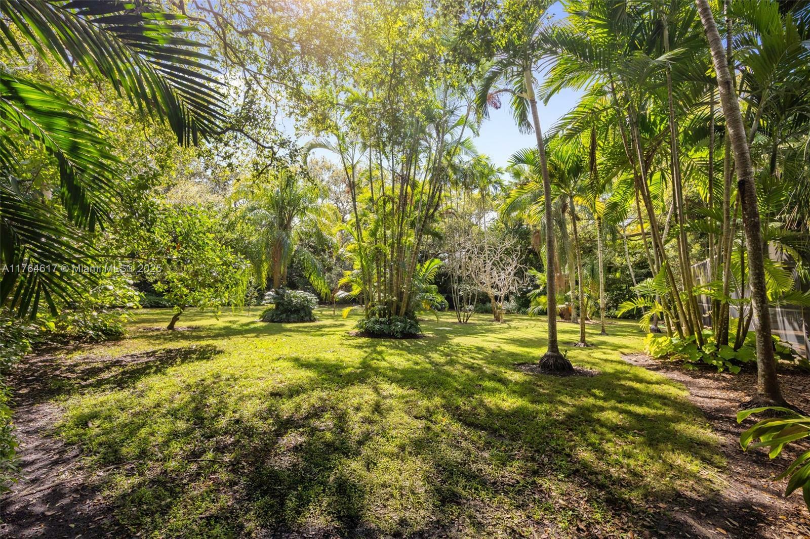 Property Photo:  5100 SW 85th St  FL 33143 