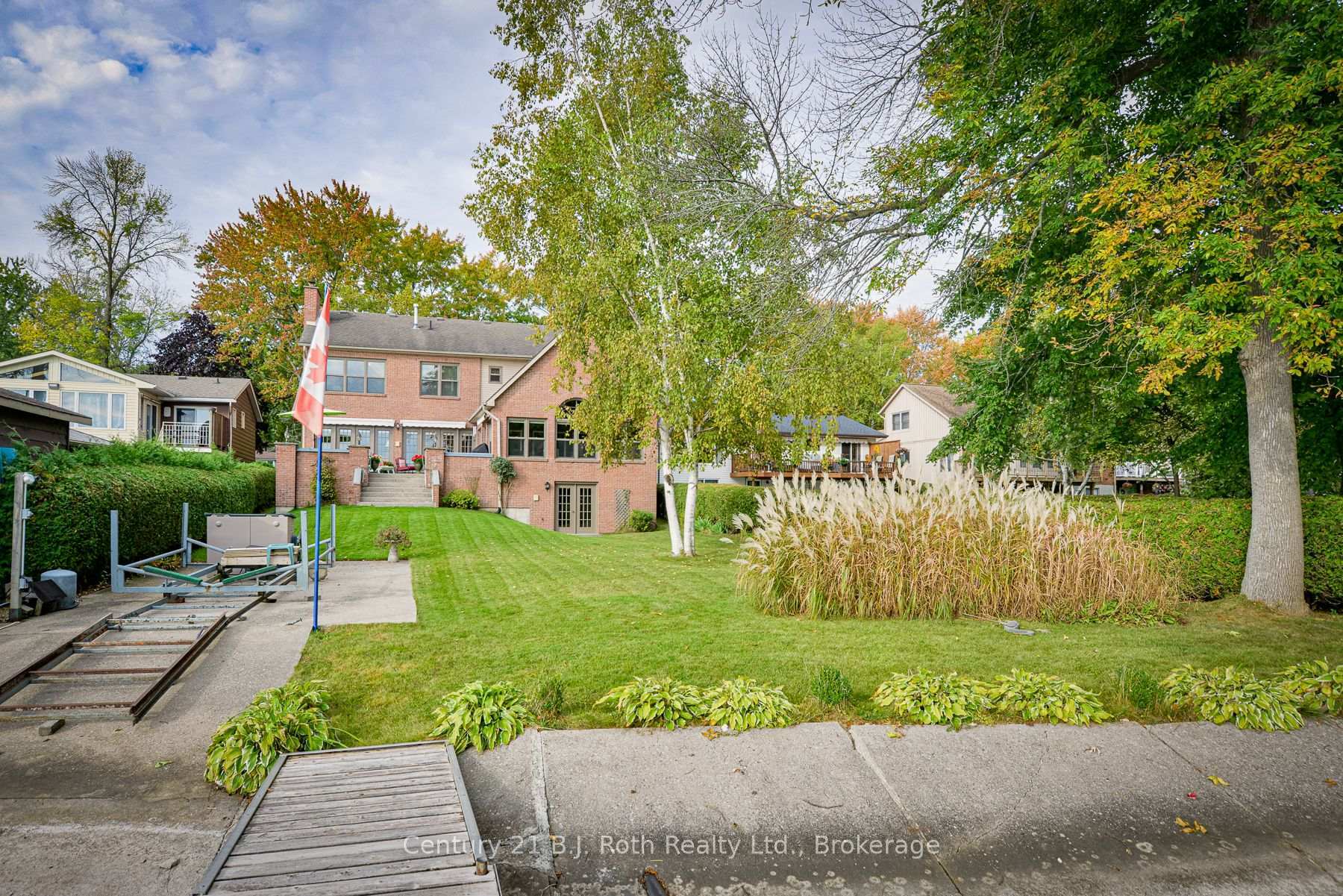 Property Photo: 624 High Street ON L3V 6Y8