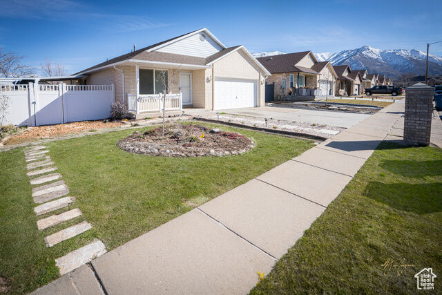 Property Photo:  880 E 5700 S  UT 84405