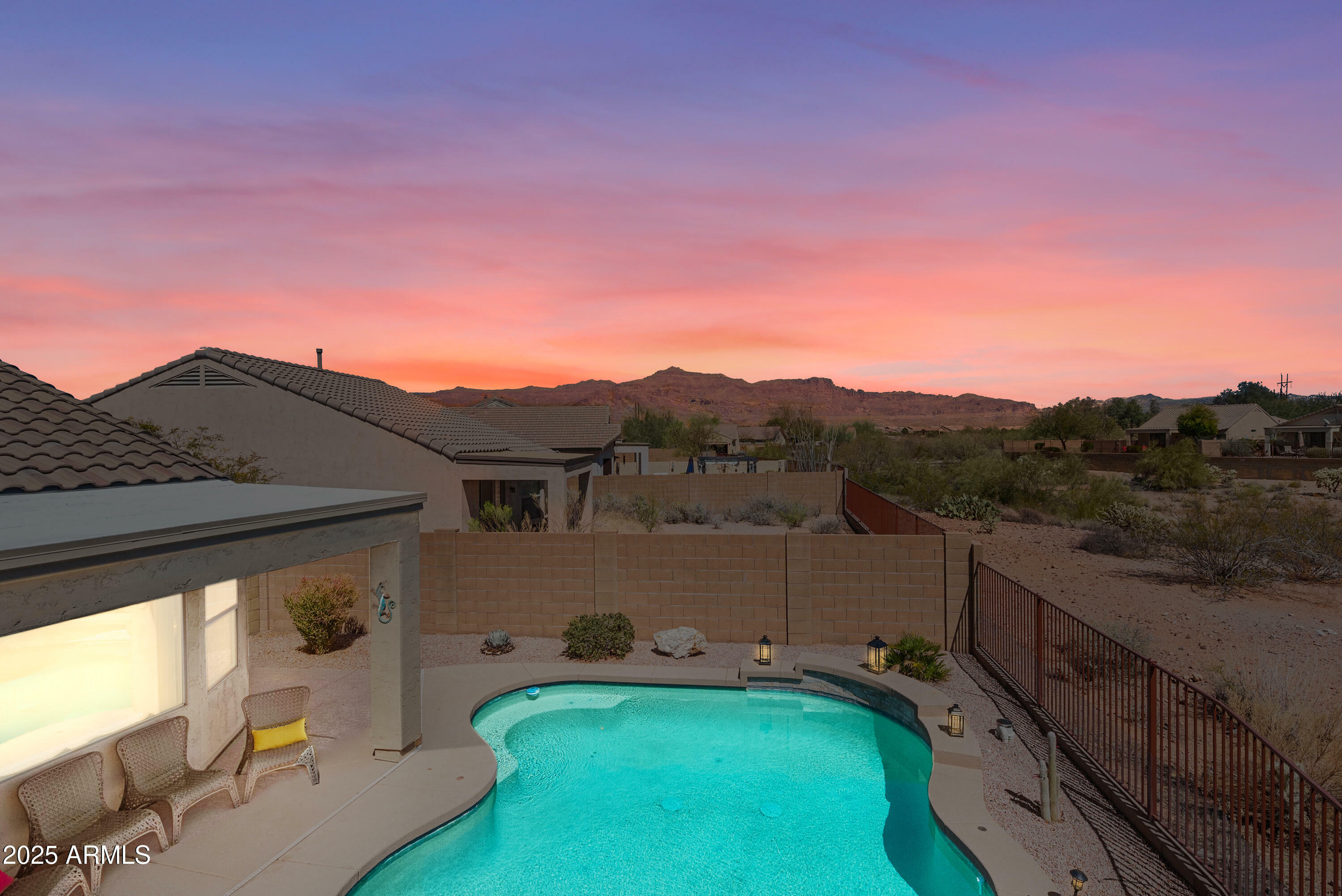 Property Photo: 8377 S Mountain Air Lane AZ 85118