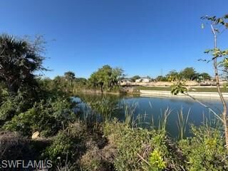 Property Photo:  1812 NE 13th Pl  FL 33909 