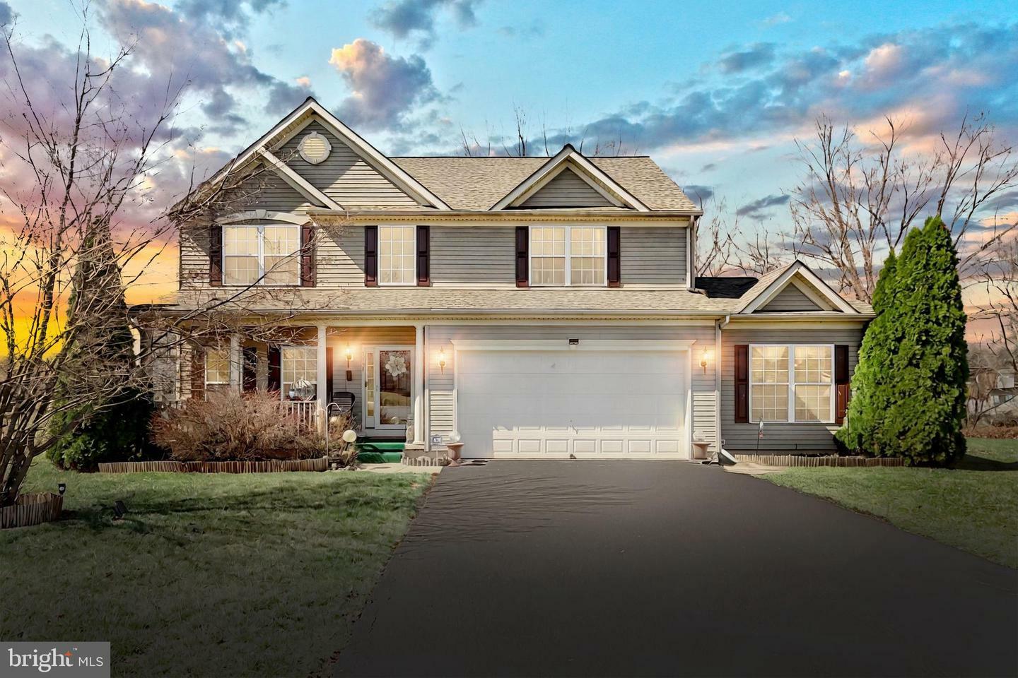 Property Photo: 1131 Pine Court PA 17408