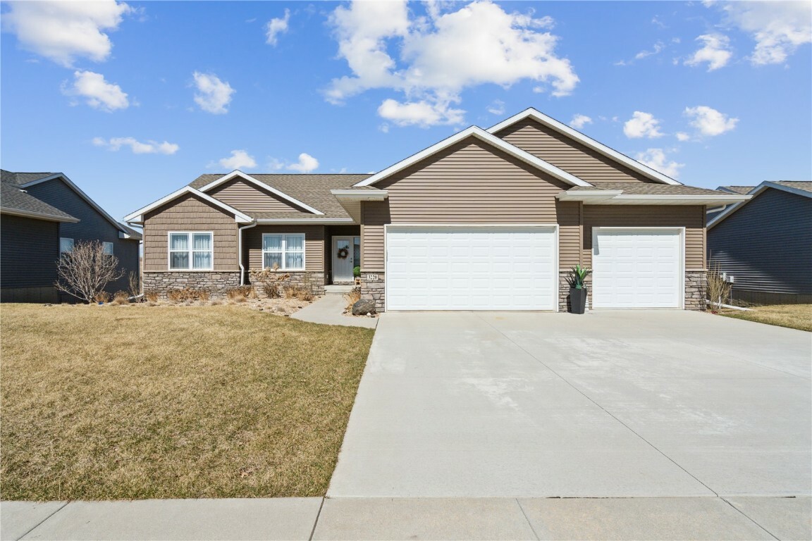 3220 Artesian Rd  Marion IA 52302 photo
