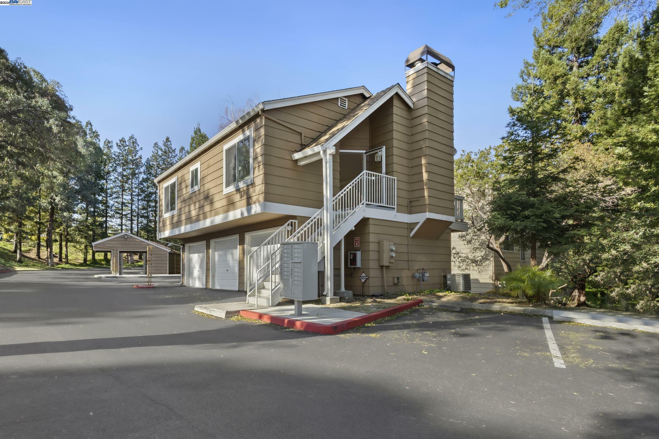 384 Mill Rd  Martinez CA 94553 photo